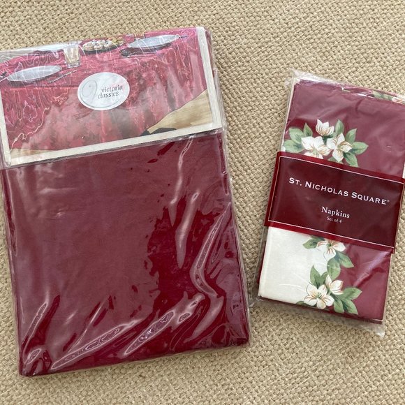 Victoria Classics Solid Burgundy Poinsettia Tablecloth 60" x 84" & 8 Napkins New - Picture 3 of 15
